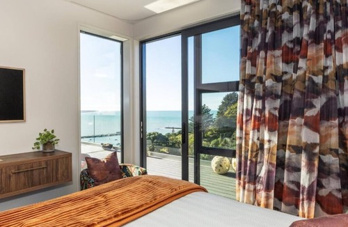 Oamaru Cabin | Tirohanga Nui