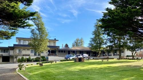 Oberon Hotel | Titania Motel