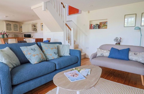 Littlebredy Cottage | TITHE BARN COTTAGE, pet friendly, with open fire in Burton Bradstock
