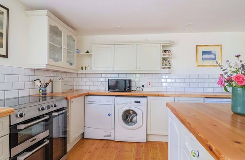 Littlebredy Cottage | TITHE BARN COTTAGE, pet friendly, with open fire in Burton Bradstock