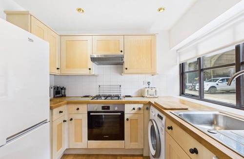 Ryde Cottage | Tithe Barn, Little Upton Farm