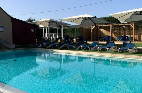 Limeuil House | TITHOME - Toilé bungalow sleeps 4