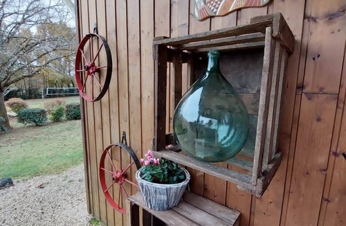 Saint-Avit-Senieur Ski Chalet | Titmouse, Gîte in Dordogne