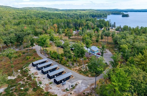 North Sebago Villa | Titmouse Limit 4 2 Bedroom Cabin