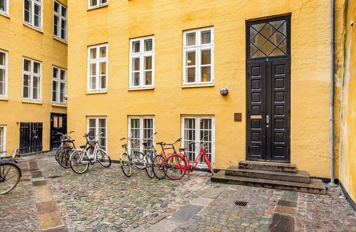 Copenhagen City Centre Apartment | Tivoli 1- Lovely 2-bdr Apt Near Tivoli