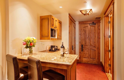Vail Hotel | Tivoli Lodge