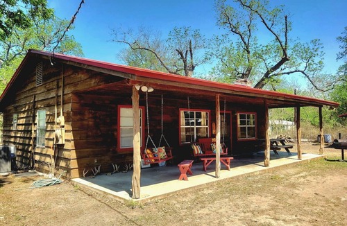 Rio Frio Cabin | TJ`s Escape *HUGE* Landmark Oak Tree *1mile2river*