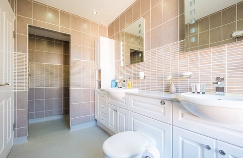 Exmouth Bed & Breakfast | TLC Exmouth Bed and Breakfast