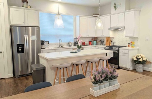 Astrodome Villa | TMC 3-Story Townhome FREE EV Charge
