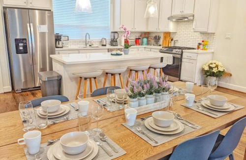 Astrodome House | TMC 3-Story Townhome FREE EV Charge
