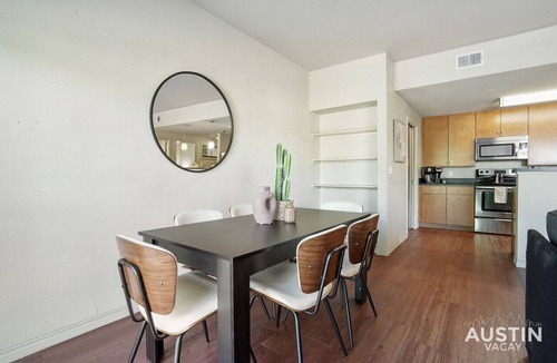 North Loop Apartment | TNC #206 xxxxxxxxxxx