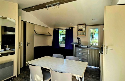 La Boissiere-de-Montaigu Ski Chalet | To complete