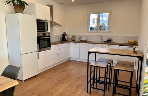 Saint-Clement-de-Riviere Apartment | To complete