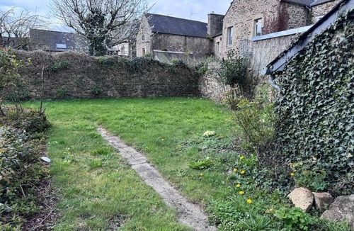 Jugon-les-Lacs-Commune-Nouvelle House | To complete