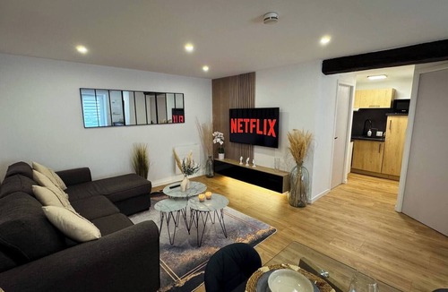 La Rochelle Apartment | To complete