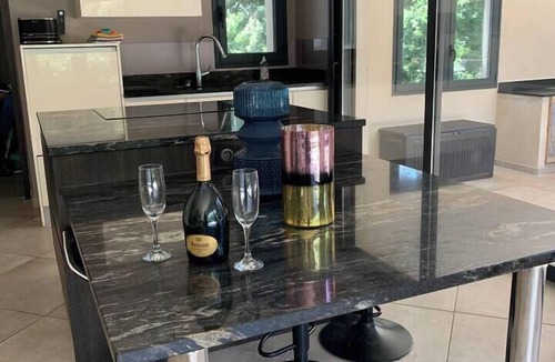 Les Serres Villa | To complete