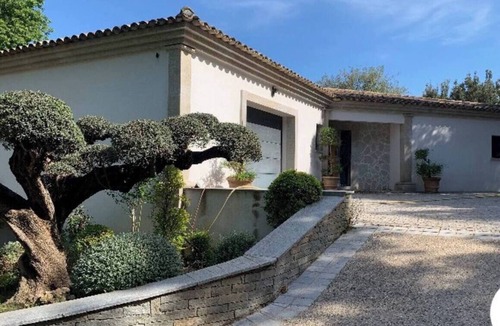 Les Serres Villa | To complete