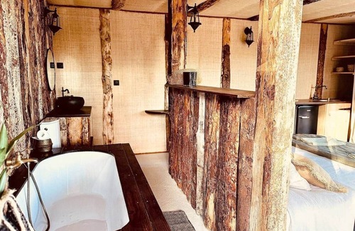 Mauguio Bed & Breakfast | To complete