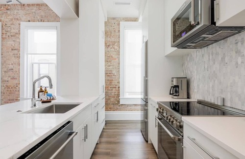 Downtown Condo | To Geaux Cups Luxury in this stunning
