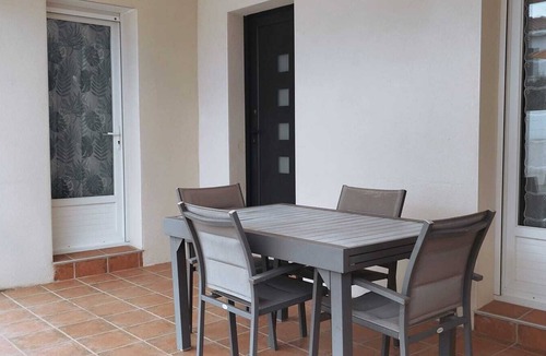 Mauguio Villa | To rent villa with swimming pool for 6 people close to shops and beaches