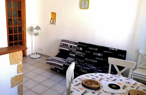 Coursan Apartment | TO SEE Very good value for money for 2 bedrooms
