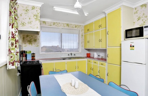 Warrnambool House | To the Seaside Warrnambool