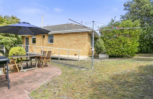 Warrnambool House | To the Seaside Warrnambool