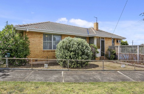 Warrnambool House | To the Seaside Warrnambool