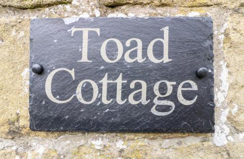Two Dales House | Toad Cottage