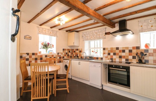 Two Dales Cottage | TOAD COTTAGE, pet friendly in Two Dales