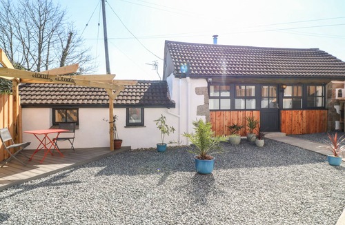 Penryn Cottage | TOADSTOOLS, pet friendly, character holiday cottage in Penryn
