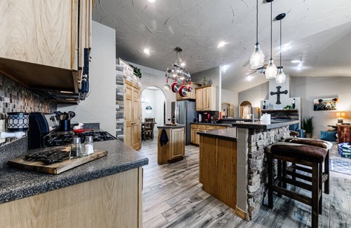 Ruidoso Cabin | Toasted Marshmallows | Luxury Cabin in Ruidoso w/Hot Tub & Game Room