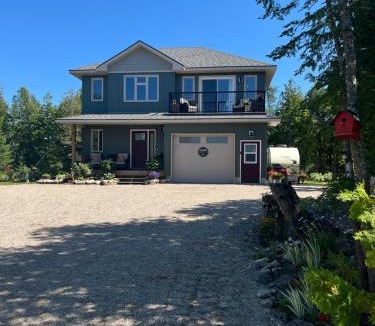 Northern Bruce Peninsula Bed & Breakfast | Tobermory Tides bed and breakfast