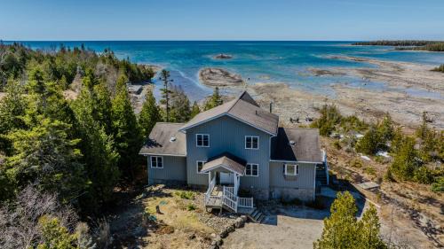 Tobermory House | Tobermory Waterfront SAUNA EV 4-Season