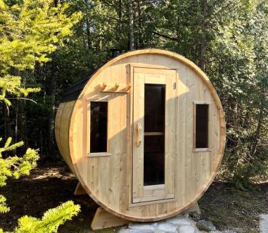 Tobermory House | Tobermory Waterfront SAUNA EV 4-Season