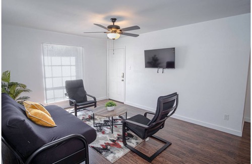 Midtown Apartment | Tobin Hill 2/2 Apt1 5minDT, 2min Pearl & St Marys