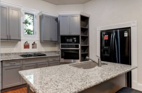 Midtown House | TOBIN HILL OASIS - PRIVATE POOL HOUSE 3BD/2.5BA, SCREENED IN PORCH, FULL KITCHEN