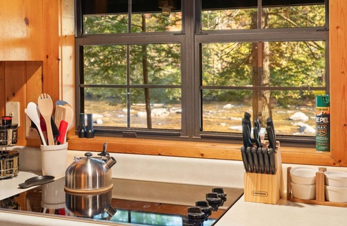 Lumbarda Cabin | Toccoa River's Hemlock Hideaway