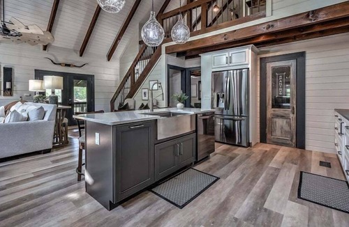 Dial House | Toccoa Time - Riverside | Pet Friendly | Hot Tub | Firepit