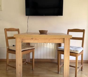 Guardiola de Bergueda Apartment | Tofona House