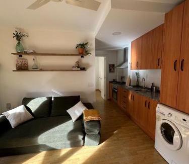 Guardiola de Bergueda Apartment | Tofona House