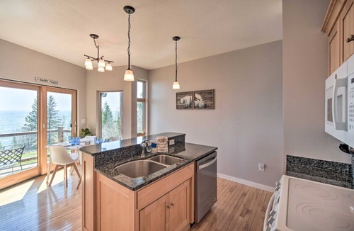 Tofte Villa | Tofte Superior Lakefront 2BR | Beach Access | Near Lutsen | Hiking | EV Charger