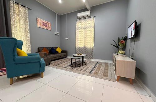 Kusial House | Tok Wan's Studio Homestay