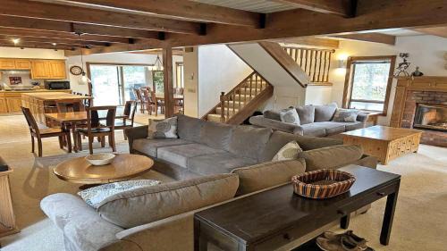 Sunriver House | Tokatee 02