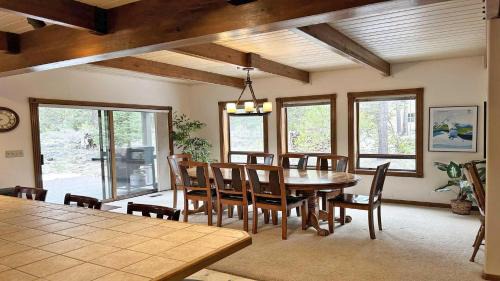 Sunriver House | Tokatee 02