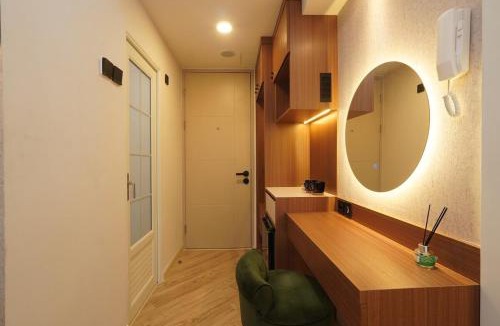 Old Jakarta Apartment | Tokyo Riverside Apartemen PIK 2- Kaito Inn Royale