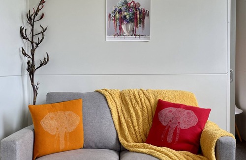 Tolaga Bay House | Tolaga Treasure