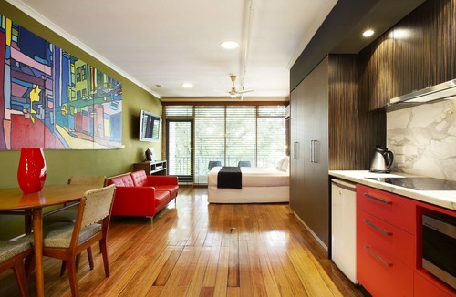 St Kilda Hotel | Tolarno Hotel