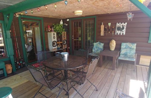 Negreet Cabin | Toledo Bend Cabin on the Creek