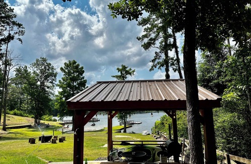South Toledo Bend House | Toledo Bend Lakefront Escape: Come Relax, Fish and Unwind at the Big Easy